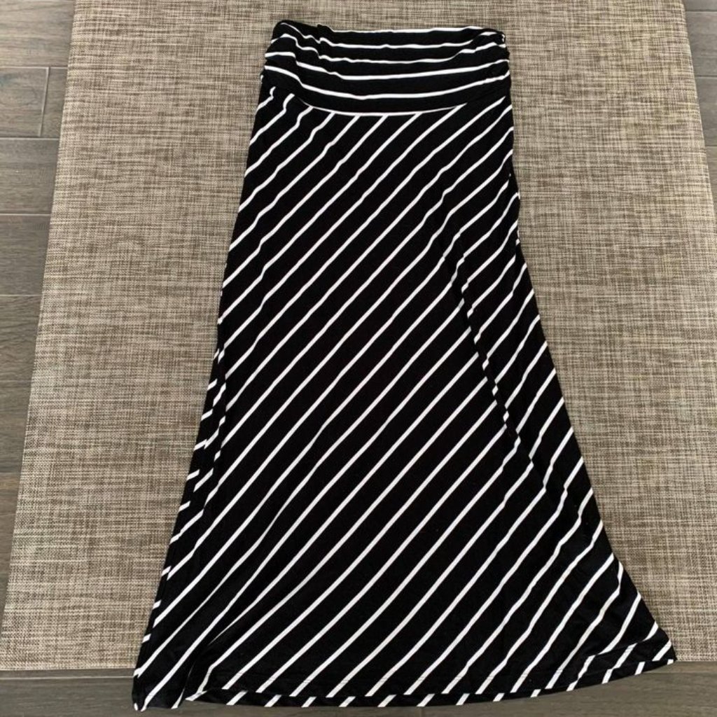 Nwt Thyme Maternity Maxi Skirt Medium
